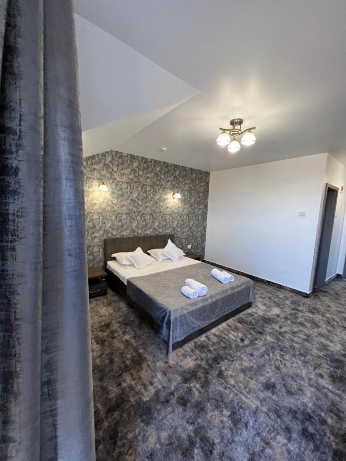Motel Infinit Тыргу-Жиу Экстерьер фото
