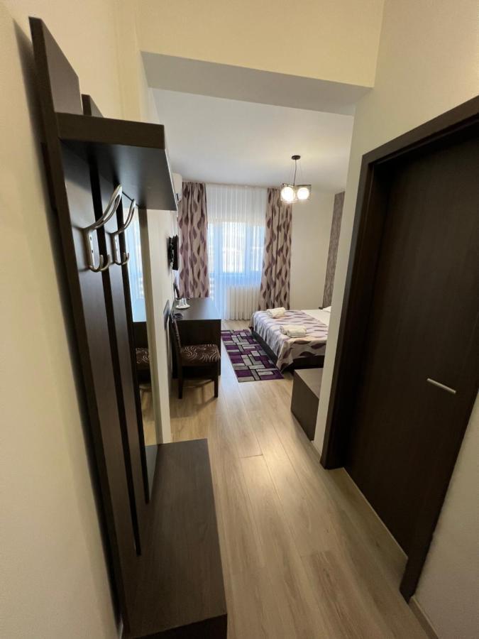 Motel Infinit Тыргу-Жиу Экстерьер фото