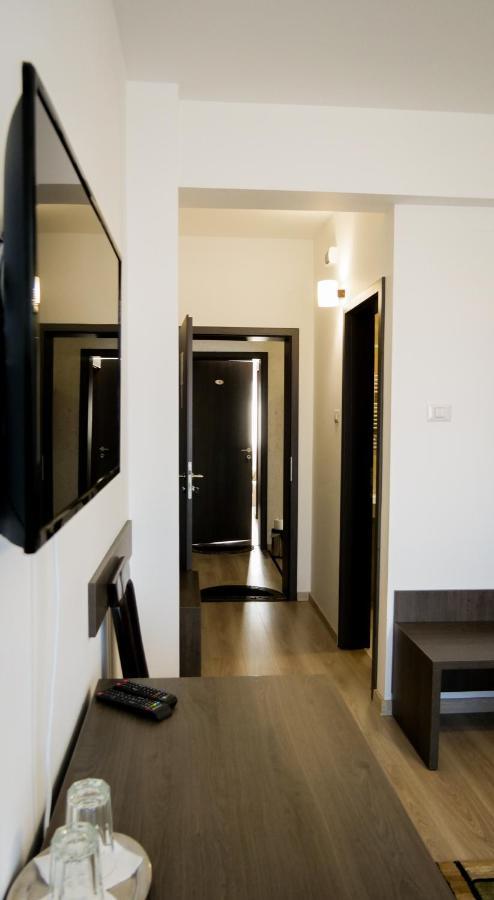 Motel Infinit Тыргу-Жиу Экстерьер фото