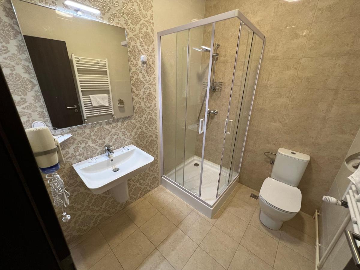 Motel Infinit Тыргу-Жиу Экстерьер фото