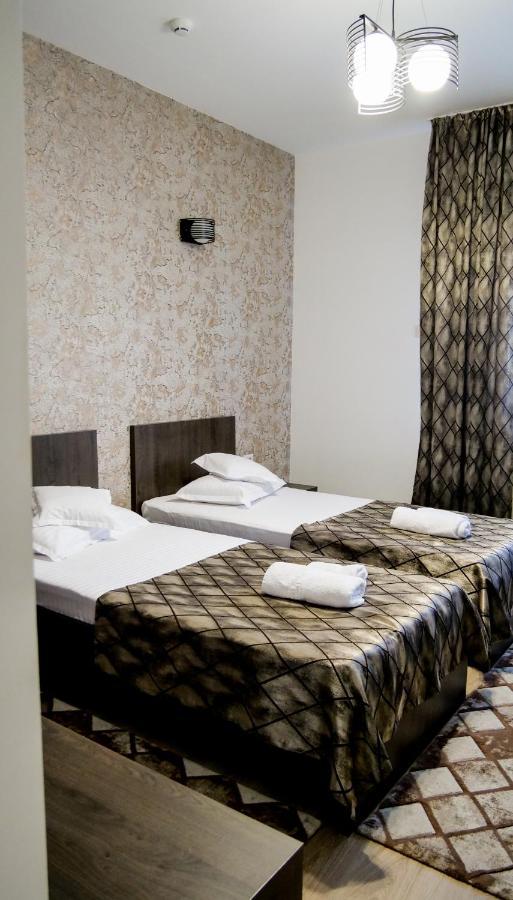 Motel Infinit Тыргу-Жиу Экстерьер фото