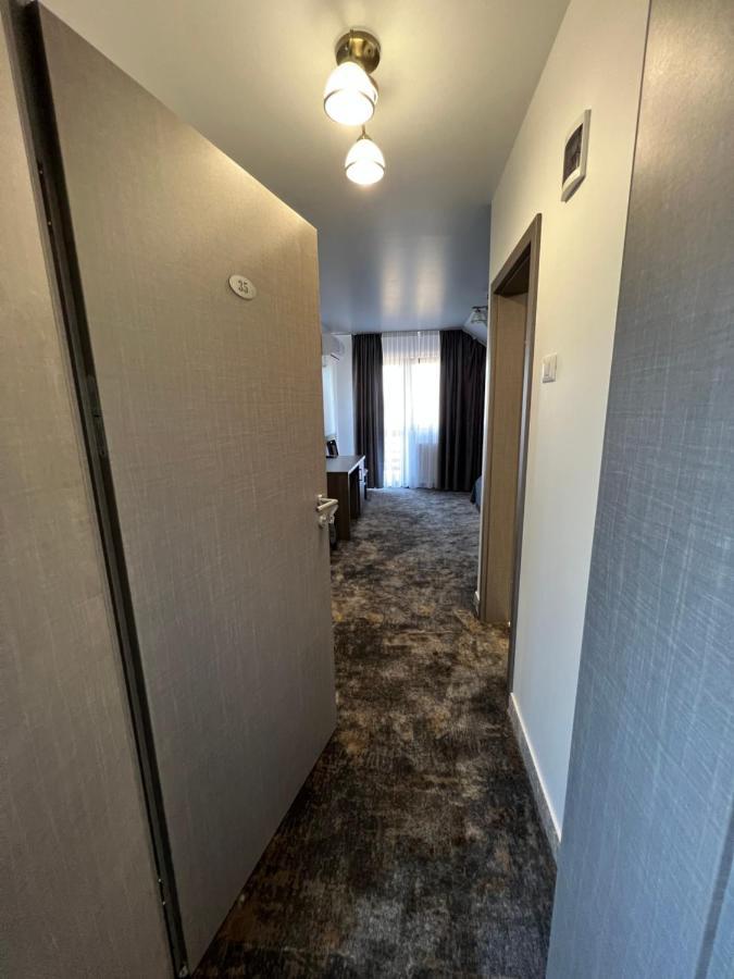 Motel Infinit Тыргу-Жиу Экстерьер фото